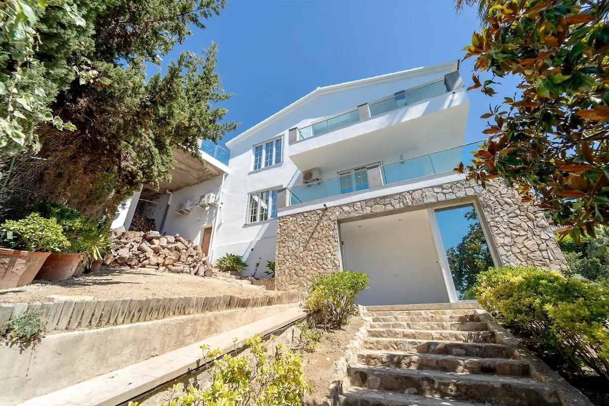 Villa Oceanfront, Swimming Pool, Jacuzzi à Lloret de Mar