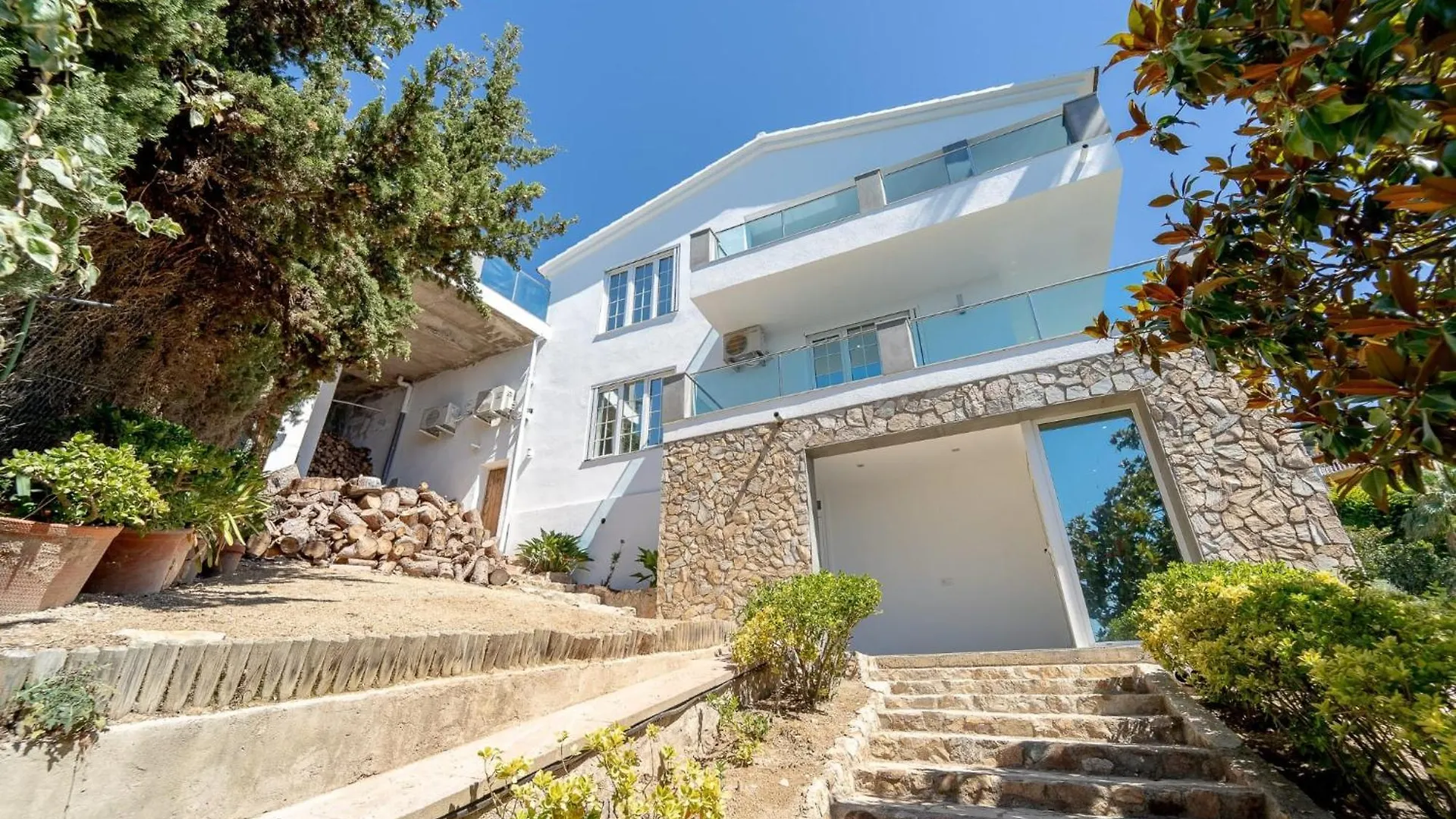 Willa Oceanfront, Swimming Pool, Jacuzzi Lloret de Mar