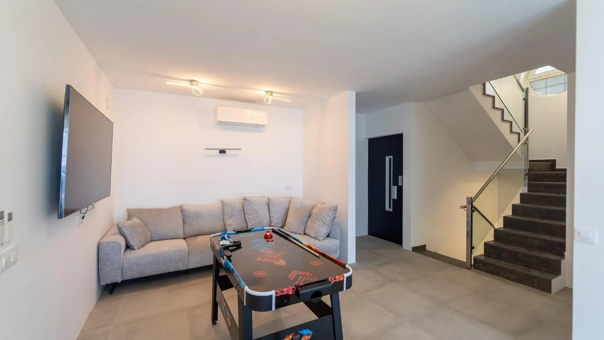 Villa Oceanfront, Swimming Pool, Jacuzzi à Lloret de Mar