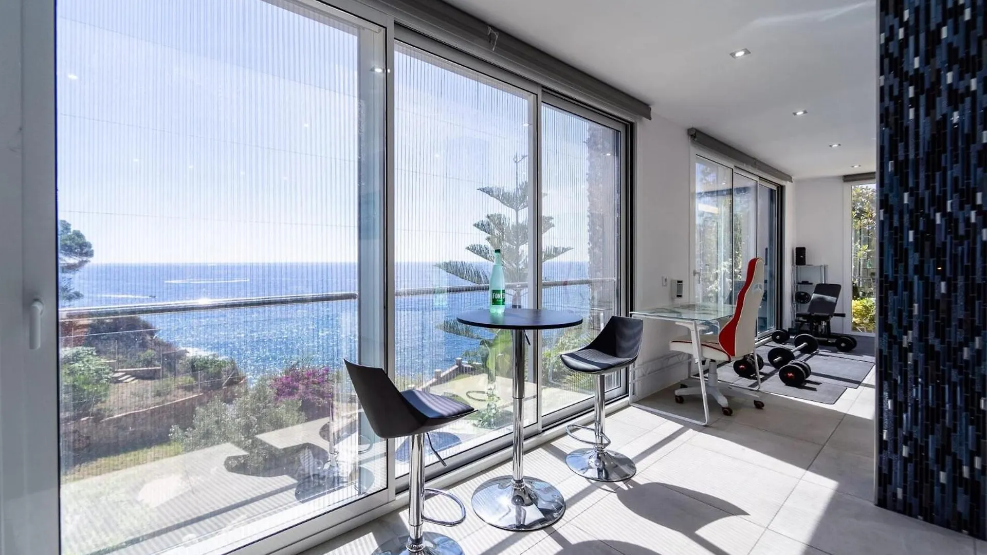Willa Oceanfront, Swimming Pool, Jacuzzi Lloret de Mar